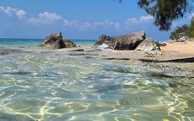 Coral Harbour Beach House And Villas